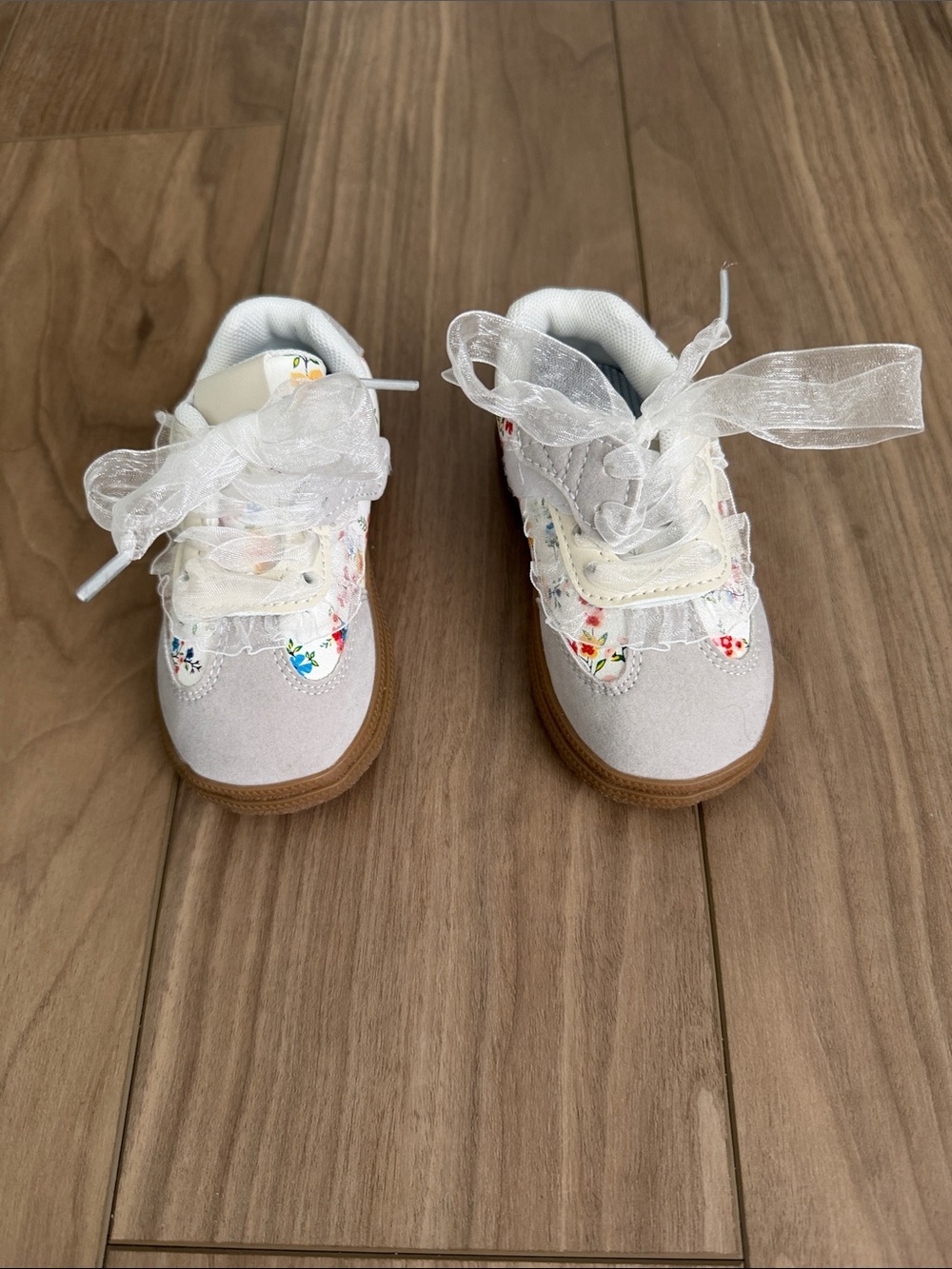 Kids Floral Accent White and Brown Sneakers